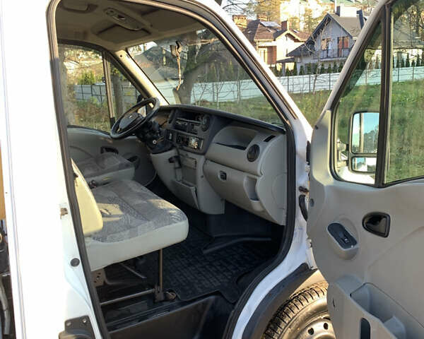 Білий Рено Мастєр, об'ємом двигуна 3 л та пробігом 236 тис. км за 9999 $, фото 15 на Automoto.ua