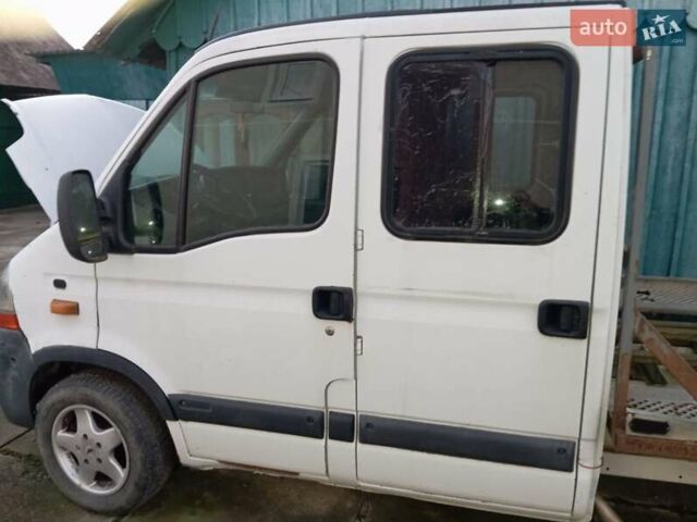 Белый Рено Мастер, объемом двигателя 2.5 л и пробегом 467 тыс. км за 9900 $, фото 3 на Automoto.ua