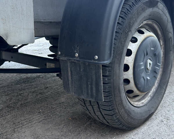 Білий Рено Мастєр, об'ємом двигуна 2.3 л та пробігом 270 тис. км за 13000 $, фото 10 на Automoto.ua