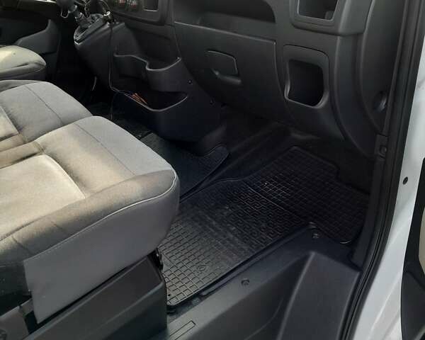 Белый Рено Мастер, объемом двигателя 2.3 л и пробегом 709 тыс. км за 14500 $, фото 7 на Automoto.ua