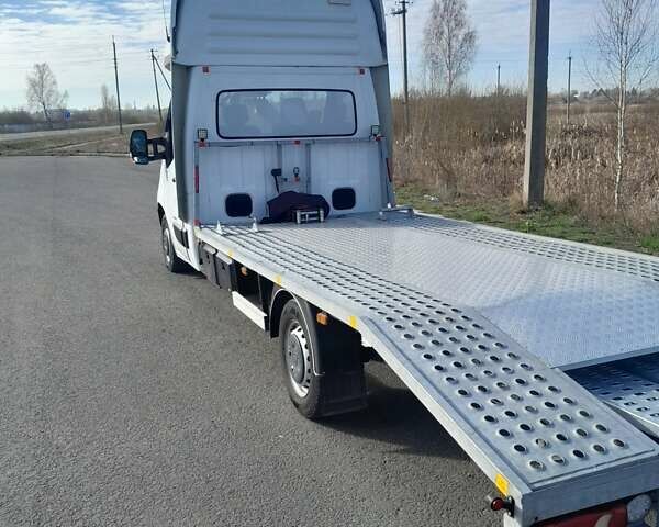 Белый Рено Мастер, объемом двигателя 2.3 л и пробегом 709 тыс. км за 14500 $, фото 9 на Automoto.ua