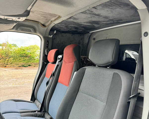 Білий Рено Мастєр, об'ємом двигуна 2.3 л та пробігом 369 тис. км за 15300 $, фото 8 на Automoto.ua