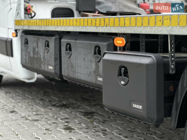 Белый Рено Мастер, объемом двигателя 2.3 л и пробегом 580 тыс. км за 15300 $, фото 24 на Automoto.ua