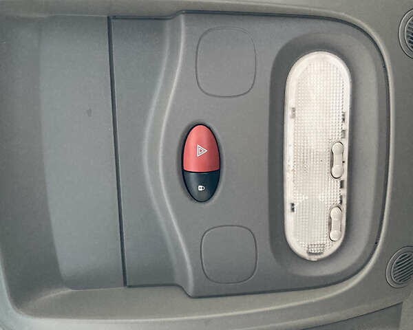 Белый Рено Мастер, объемом двигателя 2.3 л и пробегом 450 тыс. км за 17700 $, фото 47 на Automoto.ua