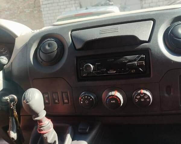 Рено Мастер 2017 в Бердичеве на Automoto.ua Белый Рено Мастер, объемом двигателя 2.3 л и пробегом 698 тыс. км за 14500 $, фото 13 на Automoto.ua