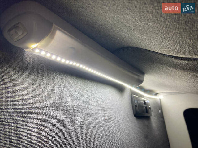 Белый Рено Мастер, объемом двигателя 2.3 л и пробегом 450 тыс. км за 17700 $, фото 54 на Automoto.ua