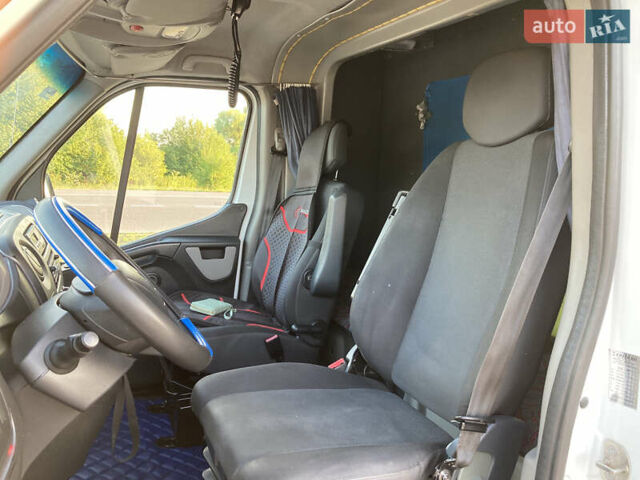 Белый Рено Мастер, объемом двигателя 2.3 л и пробегом 450 тыс. км за 17700 $, фото 29 на Automoto.ua