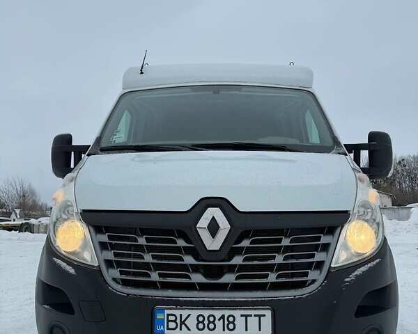 Белый Рено Мастер, объемом двигателя 2.3 л и пробегом 300 тыс. км за 28000 $, фото 5 на Automoto.ua