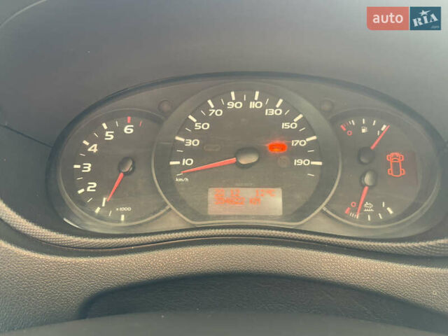 Белый Рено Мастер, объемом двигателя 2.3 л и пробегом 400 тыс. км за 13700 $, фото 6 на Automoto.ua