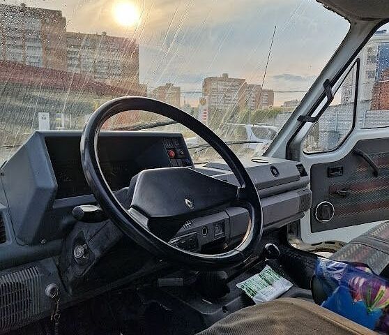 Білий Рено Мастєр, об'ємом двигуна 2.5 л та пробігом 299 тис. км за 1558 $, фото 7 на Automoto.ua
