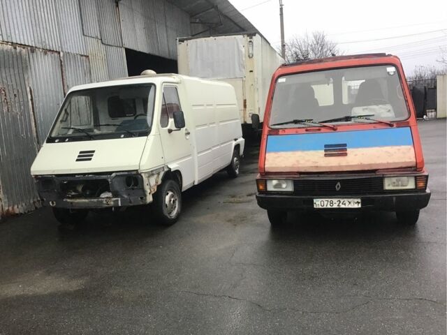 Білий Рено Мастєр, об'ємом двигуна 2.5 л та пробігом 777 тис. км за 2364 $, фото 7 на Automoto.ua