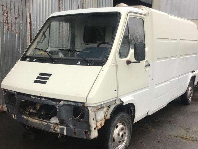 Білий Рено Мастєр, об'ємом двигуна 2.5 л та пробігом 777 тис. км за 2364 $, фото 3 на Automoto.ua