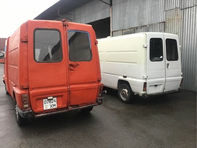 Білий Рено Мастєр, об'ємом двигуна 2.5 л та пробігом 777 тис. км за 2364 $, фото 5 на Automoto.ua