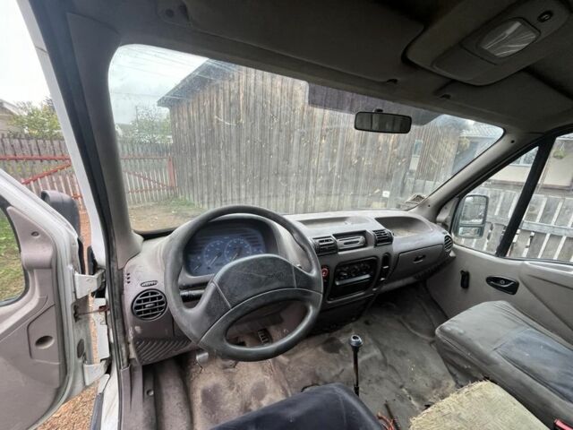 Белый Рено Мастер, объемом двигателя 2.8 л и пробегом 300 тыс. км за 1000 $, фото 4 на Automoto.ua