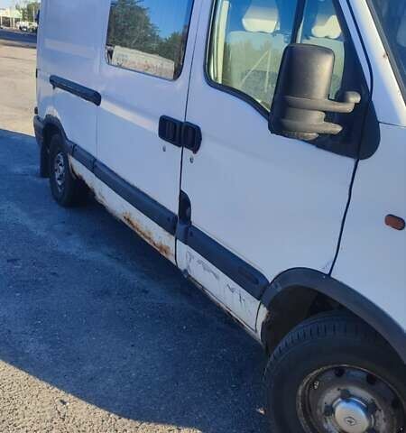 Белый Рено Мастер, объемом двигателя 2.8 л и пробегом 628 тыс. км за 3300 $, фото 2 на Automoto.ua