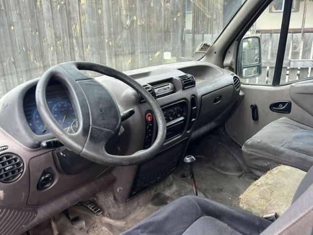 Белый Рено Мастер, объемом двигателя 2.8 л и пробегом 300 тыс. км за 1000 $, фото 6 на Automoto.ua