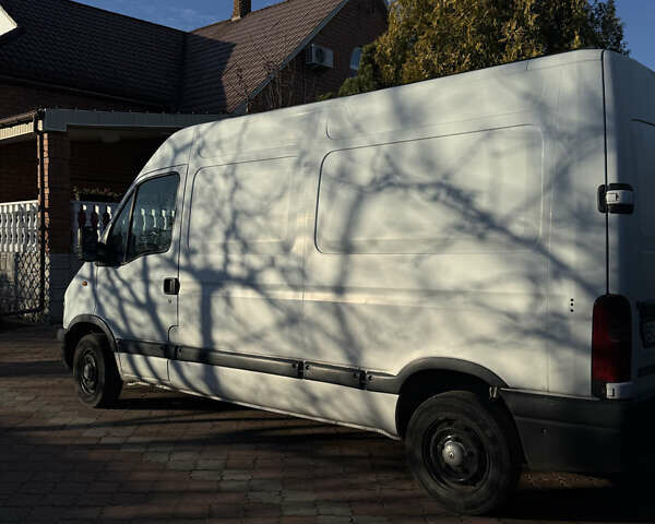 Белый Рено Мастер, объемом двигателя 2.5 л и пробегом 510 тыс. км за 5000 $, фото 1 на Automoto.ua