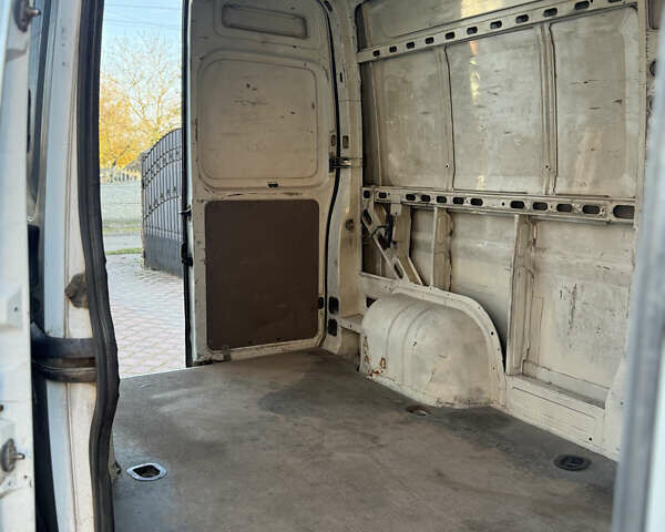 Белый Рено Мастер, объемом двигателя 2.5 л и пробегом 510 тыс. км за 5000 $, фото 8 на Automoto.ua