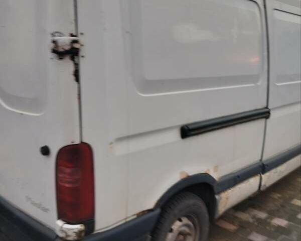 Белый Рено Мастер, объемом двигателя 2.8 л и пробегом 530 тыс. км за 3700 $, фото 3 на Automoto.ua