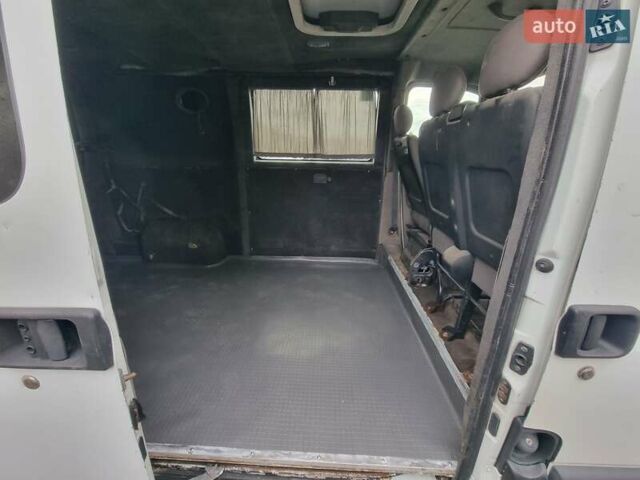 Белый Рено Мастер, объемом двигателя 2.19 л и пробегом 255 тыс. км за 3950 $, фото 1 на Automoto.ua