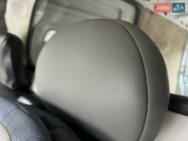 Білий Рено Мастєр, об'ємом двигуна 2.19 л та пробігом 317 тис. км за 5650 $, фото 26 на Automoto.ua