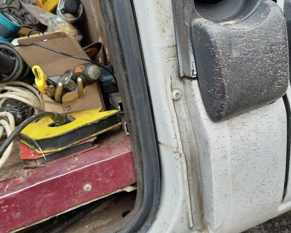 Белый Рено Мастер, объемом двигателя 2.2 л и пробегом 600 тыс. км за 5800 $, фото 11 на Automoto.ua