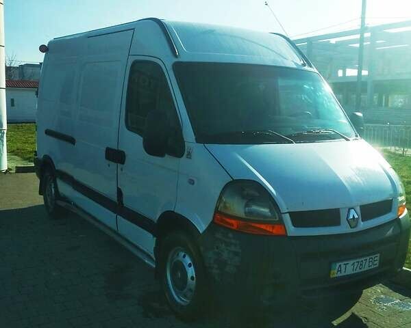 Белый Рено Мастер, объемом двигателя 2.5 л и пробегом 495 тыс. км за 6500 $, фото 1 на Automoto.ua