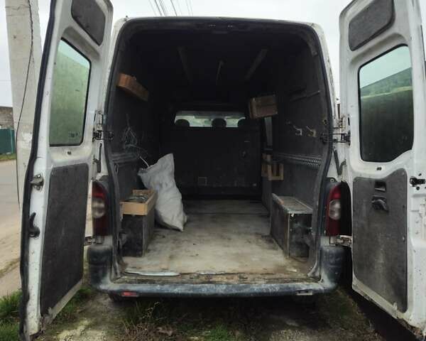 Білий Рено Мастєр, об'ємом двигуна 2.46 л та пробігом 350 тис. км за 2700 $, фото 2 на Automoto.ua