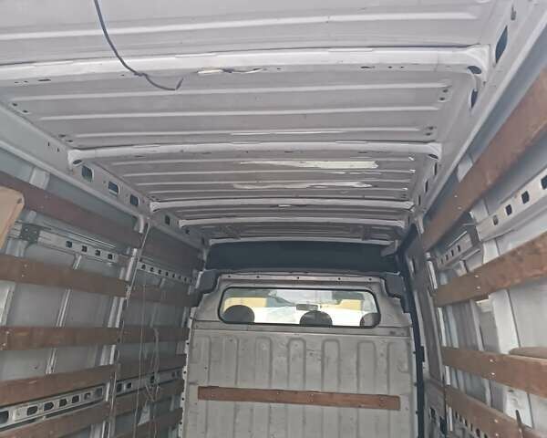 Белый Рено Мастер, объемом двигателя 2.95 л и пробегом 230 тыс. км за 6000 $, фото 13 на Automoto.ua