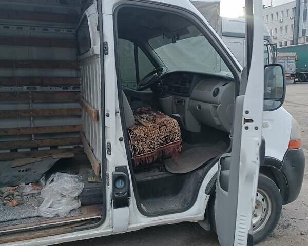 Белый Рено Мастер, объемом двигателя 2.95 л и пробегом 230 тыс. км за 6000 $, фото 9 на Automoto.ua