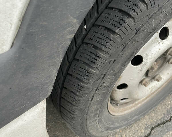 Белый Рено Мастер, объемом двигателя 2.46 л и пробегом 350 тыс. км за 4700 $, фото 5 на Automoto.ua