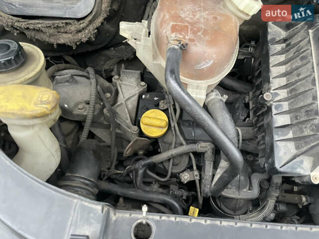 Белый Рено Мастер, объемом двигателя 2.46 л и пробегом 350 тыс. км за 4700 $, фото 13 на Automoto.ua