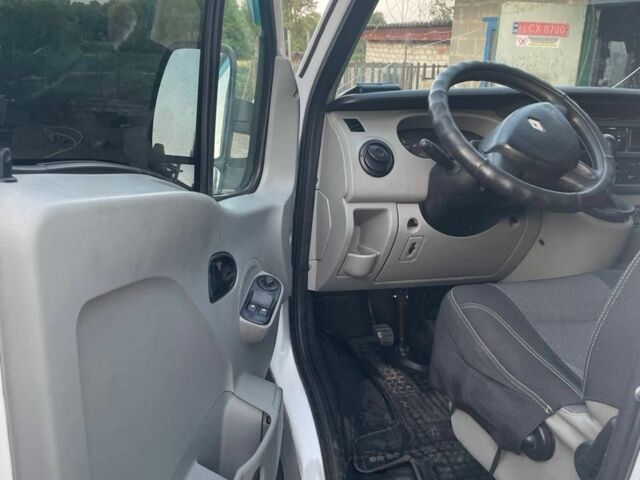 Білий Рено Мастєр, об'ємом двигуна 2.5 л та пробігом 659 тис. км за 6800 $, фото 4 на Automoto.ua