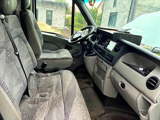 Білий Рено Мастєр, об'ємом двигуна 2.8 л та пробігом 759 тис. км за 4900 $, фото 3 на Automoto.ua