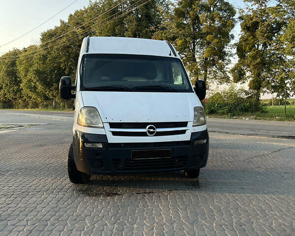 Белый Рено Мастер, объемом двигателя 2.46 л и пробегом 452 тыс. км за 4799 $, фото 1 на Automoto.ua