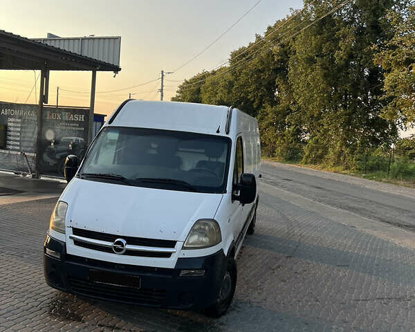 Белый Рено Мастер, объемом двигателя 2.46 л и пробегом 452 тыс. км за 4799 $, фото 3 на Automoto.ua