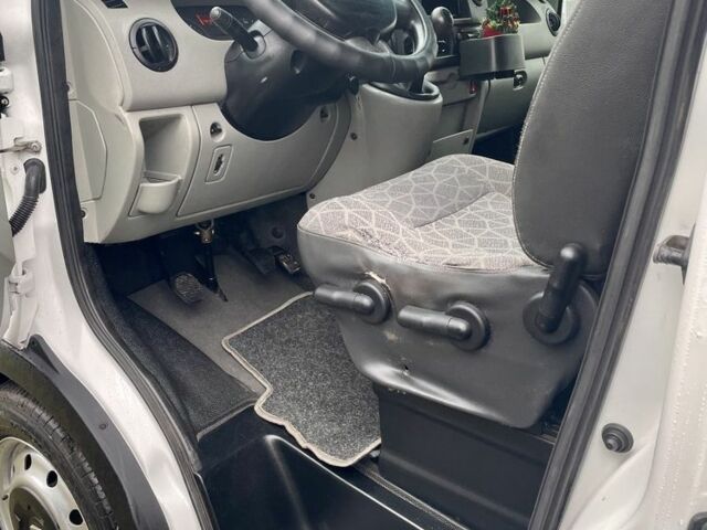 Белый Рено Мастер, объемом двигателя 2.5 л и пробегом 480 тыс. км за 7300 $, фото 12 на Automoto.ua