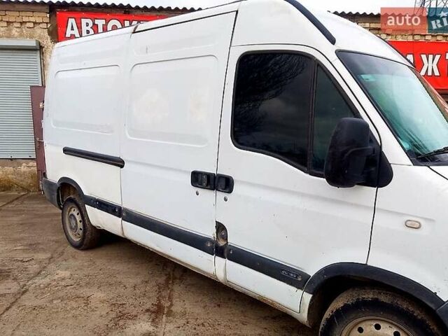 Белый Рено Мастер, объемом двигателя 2.5 л и пробегом 200 тыс. км за 4500 $, фото 1 на Automoto.ua