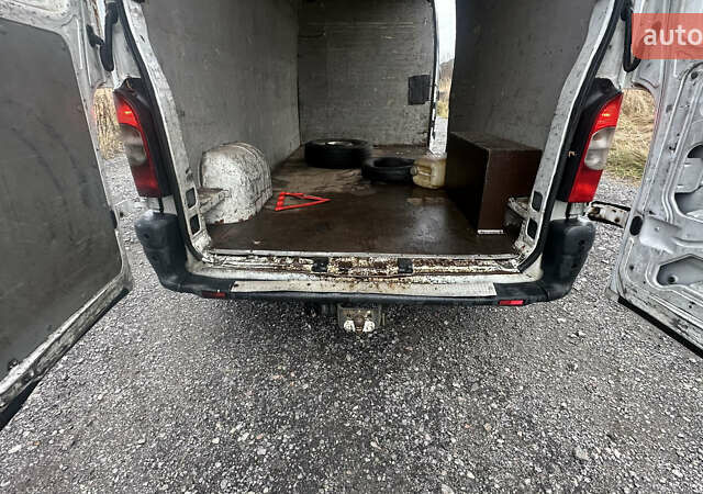 Білий Рено Мастєр, об'ємом двигуна 2.46 л та пробігом 600 тис. км за 5000 $, фото 3 на Automoto.ua