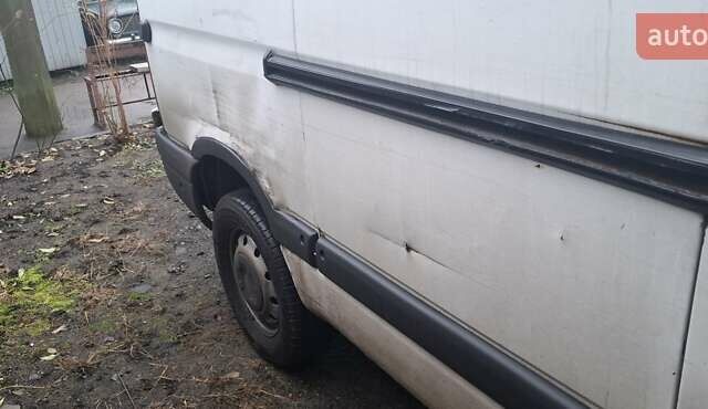 Белый Рено Мастер, объемом двигателя 2.46 л и пробегом 533 тыс. км за 4500 $, фото 5 на Automoto.ua