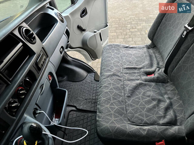 Белый Рено Мастер, объемом двигателя 2.5 л и пробегом 300 тыс. км за 7200 $, фото 13 на Automoto.ua