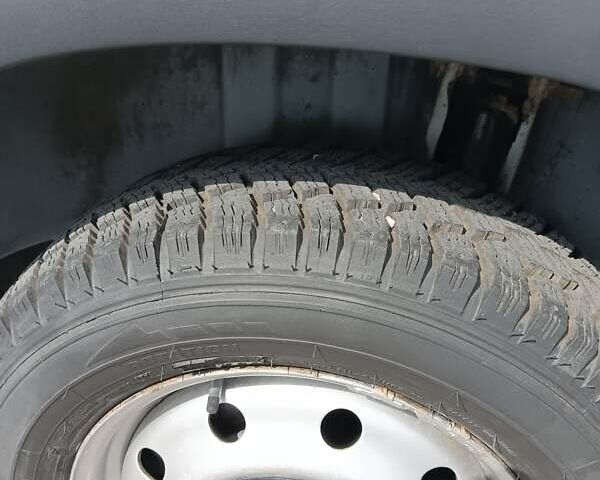 Білий Рено Мастєр, об'ємом двигуна 2.5 л та пробігом 400 тис. км за 3950 $, фото 7 на Automoto.ua