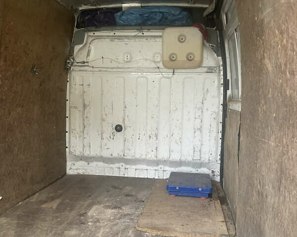 Белый Рено Мастер, объемом двигателя 2.46 л и пробегом 430 тыс. км за 6500 $, фото 11 на Automoto.ua