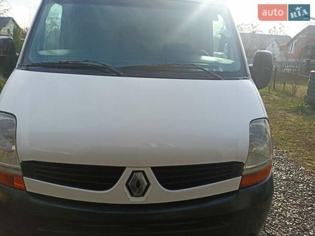 Белый Рено Мастер, объемом двигателя 2.5 л и пробегом 745 тыс. км за 9700 $, фото 1 на Automoto.ua