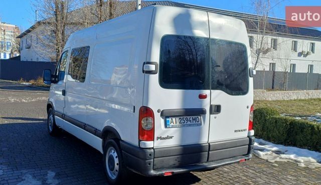 Белый Рено Мастер, объемом двигателя 2.46 л и пробегом 430 тыс. км за 7800 $, фото 4 на Automoto.ua