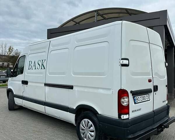 Белый Рено Мастер, объемом двигателя 2.46 л и пробегом 300 тыс. км за 3999 $, фото 2 на Automoto.ua