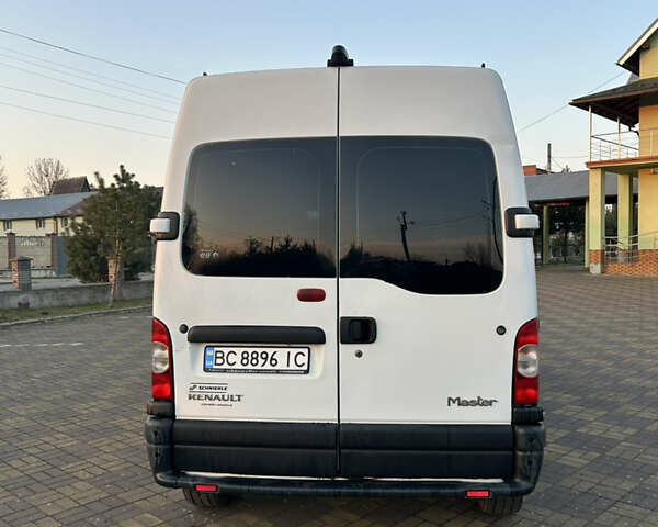 Белый Рено Мастер, объемом двигателя 2.5 л и пробегом 340 тыс. км за 10400 $, фото 18 на Automoto.ua