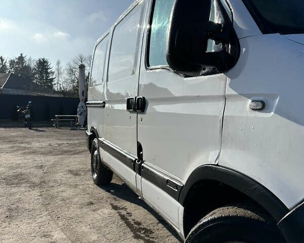 Белый Рено Мастер, объемом двигателя 2.5 л и пробегом 350 тыс. км за 6400 $, фото 8 на Automoto.ua