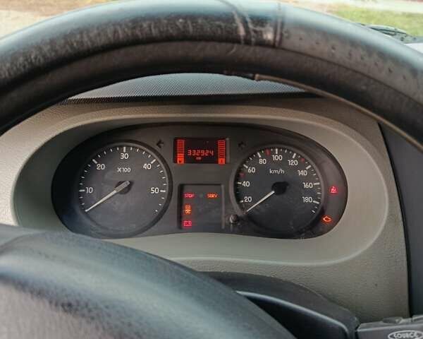 Білий Рено Мастєр, об'ємом двигуна 2.5 л та пробігом 333 тис. км за 9000 $, фото 2 на Automoto.ua