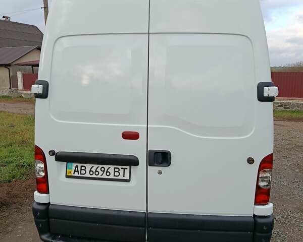 Білий Рено Мастєр, об'ємом двигуна 2.5 л та пробігом 333 тис. км за 9000 $, фото 3 на Automoto.ua
